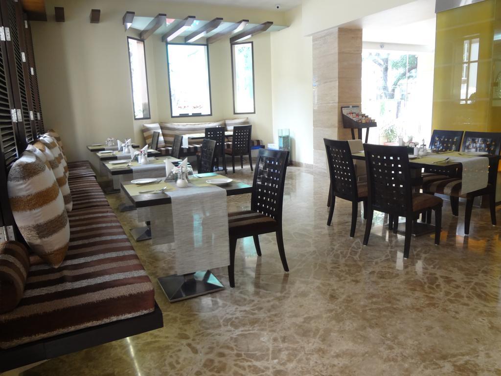 Ascot Hotel, Colaba Bombay Exterior foto